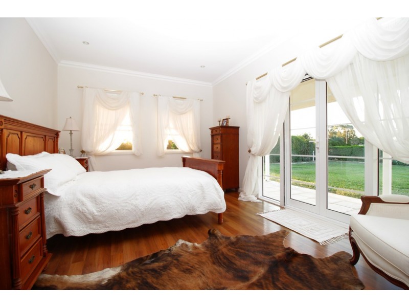 8 Edgewood Drive, Emerald QLD 4720