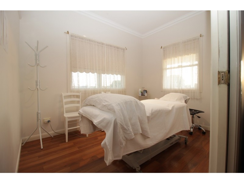 8 Edgewood Drive, Emerald QLD 4720