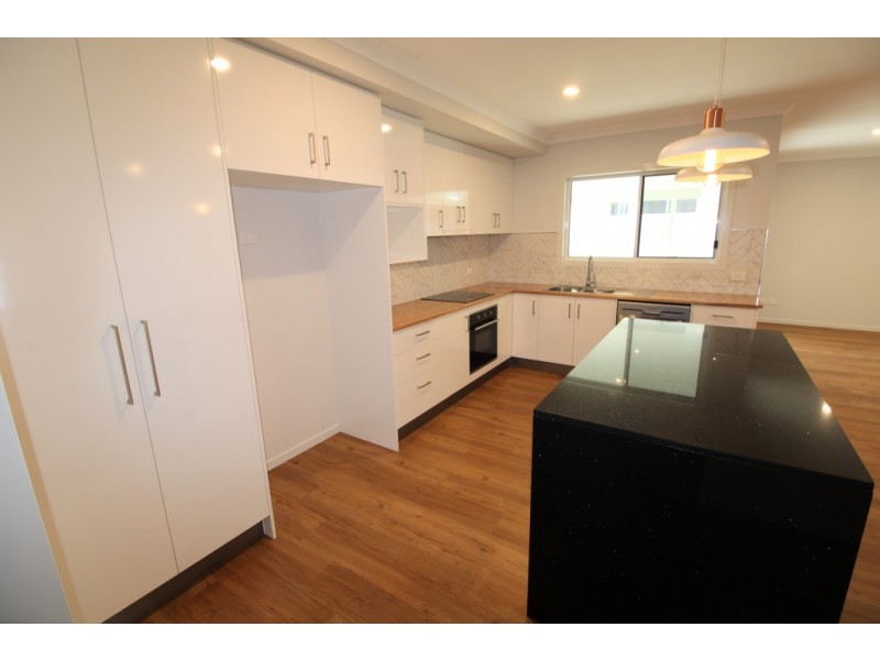 8 Longford, Emerald QLD 4720