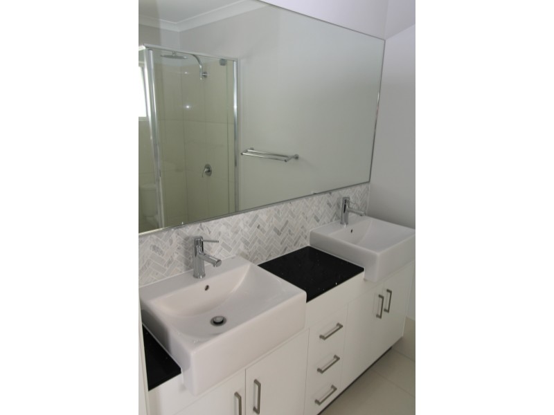 8 Longford, Emerald QLD 4720