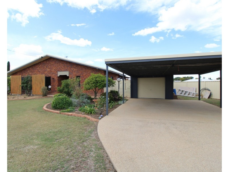 52 Long Street, Emerald QLD 4720