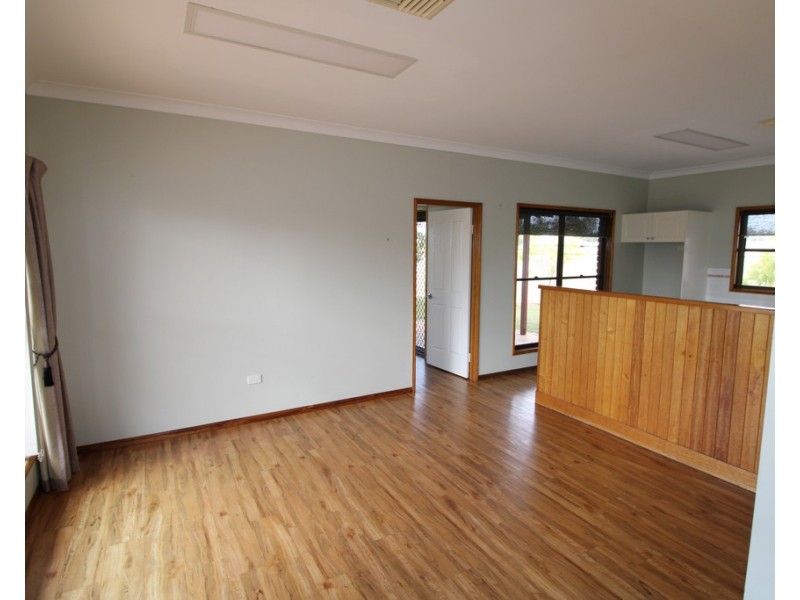 52 Long Street, Emerald QLD 4720