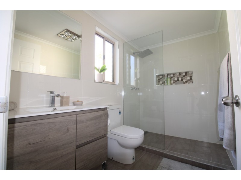 8 Egan, Emerald QLD 4720