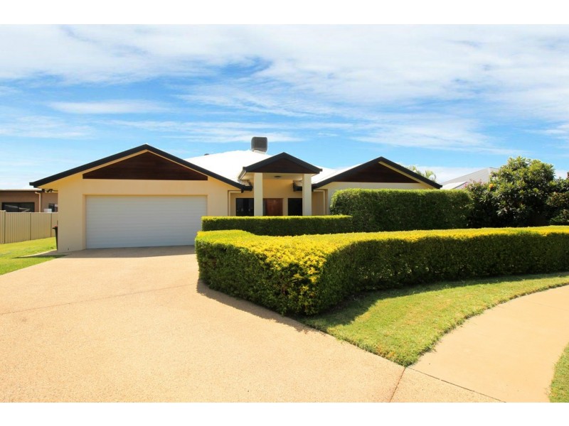 19 Charlton Street, Emerald QLD 4720