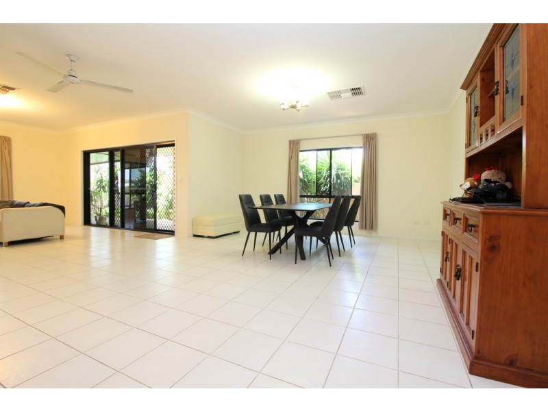 19 Charlton Street, Emerald QLD 4720