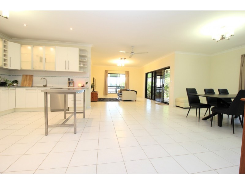 19 Charlton Street, Emerald QLD 4720