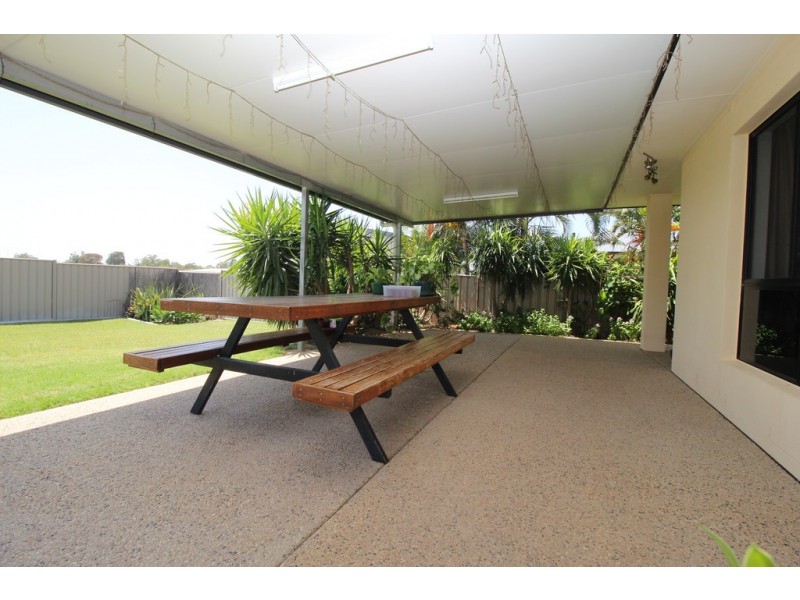 19 Charlton Street, Emerald QLD 4720