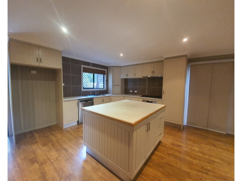 55 Anakie Street, Emerald QLD 4720