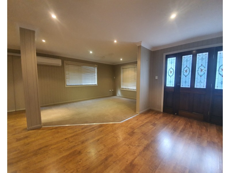 55 Anakie Street, Emerald QLD 4720