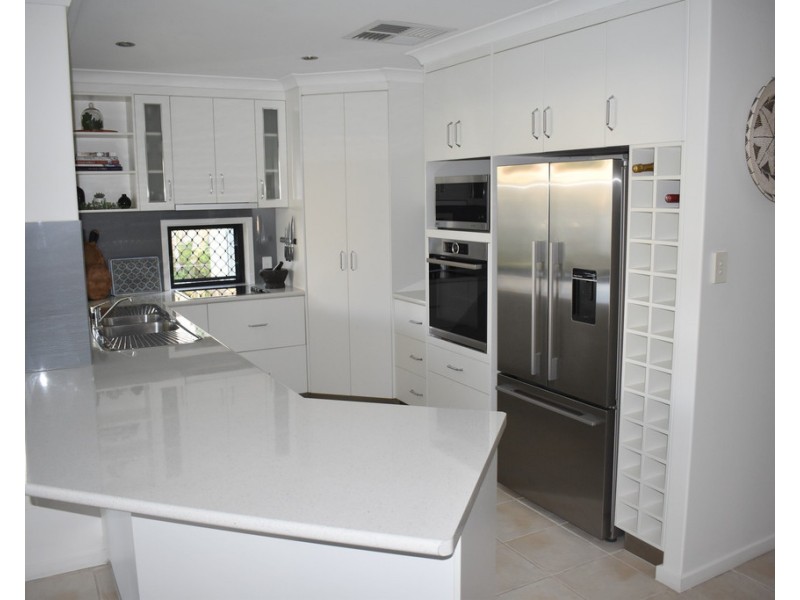 37 Jeppesen Drive, Emerald QLD 4720