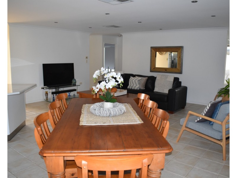 37 Jeppesen Drive, Emerald QLD 4720