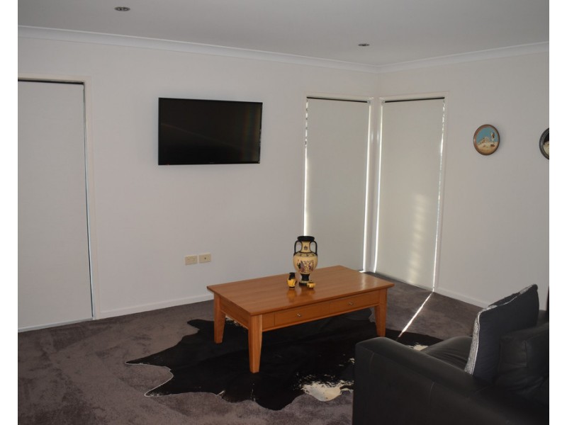 37 Jeppesen Drive, Emerald QLD 4720