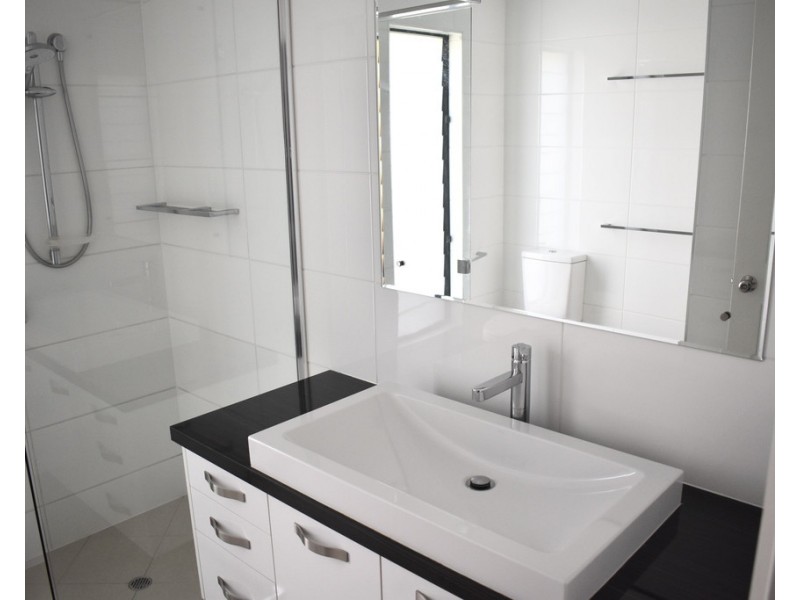 37 Jeppesen Drive, Emerald QLD 4720