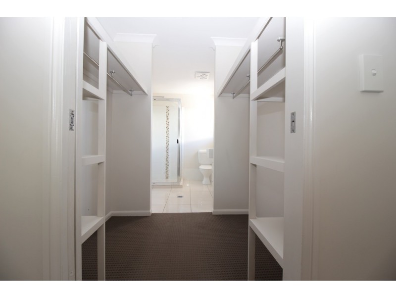 7 Spellman Street, Emerald QLD 4720