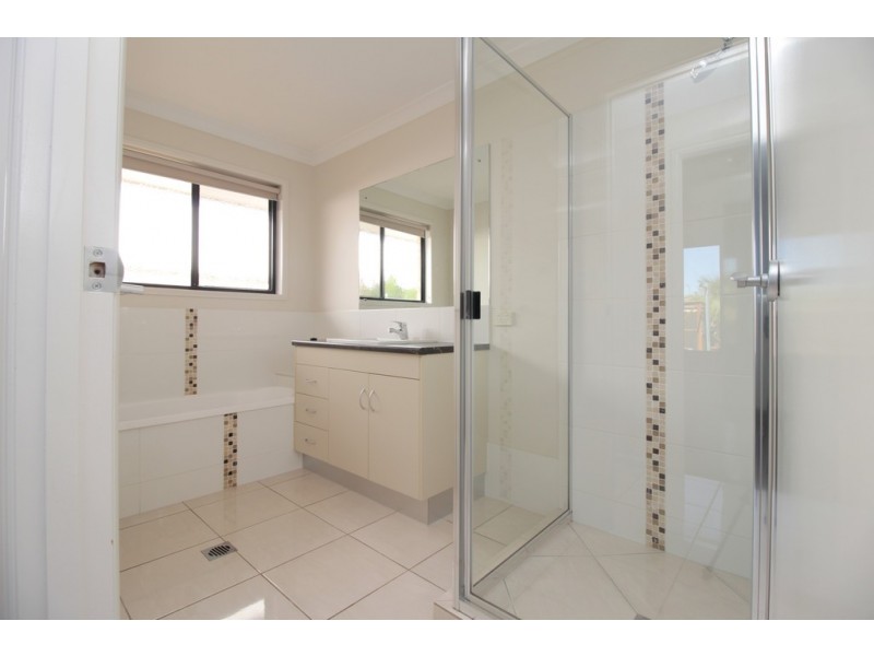 7 Spellman Street, Emerald QLD 4720