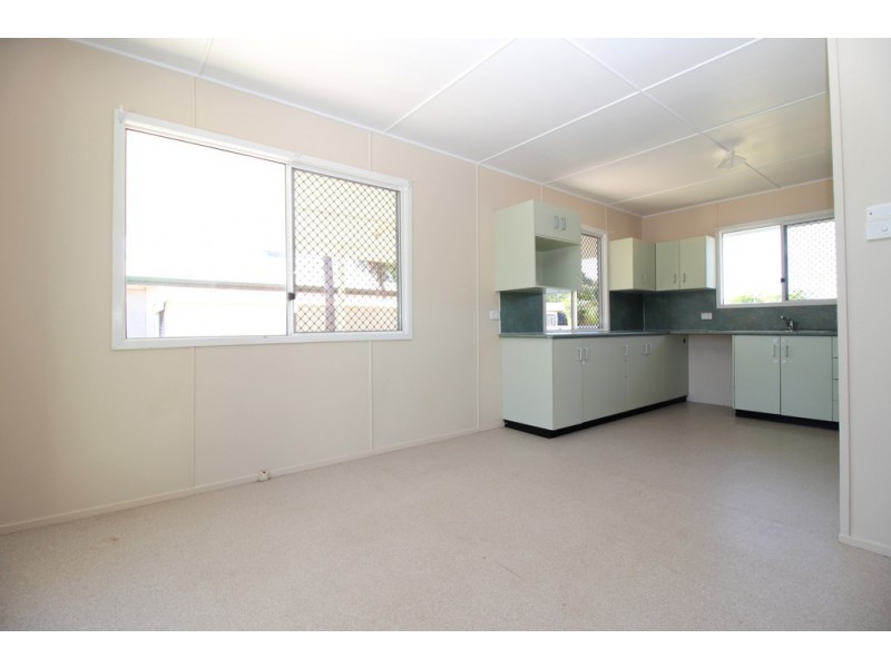 7 Pill Street, Emerald QLD 4720