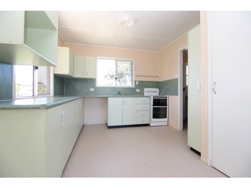 7 Pill Street, Emerald QLD 4720