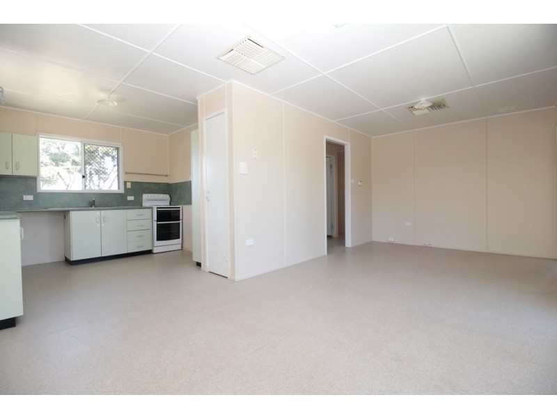 7 Pill Street, Emerald QLD 4720