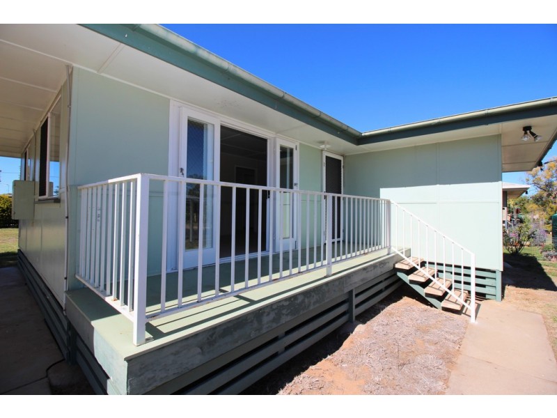 7 Pill Street, Emerald QLD 4720