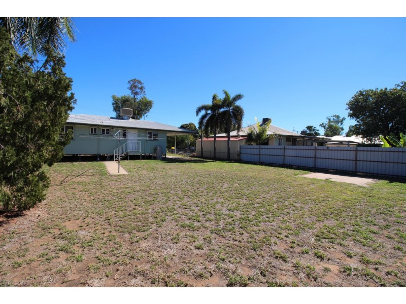 7 Pill Street, Emerald QLD 4720