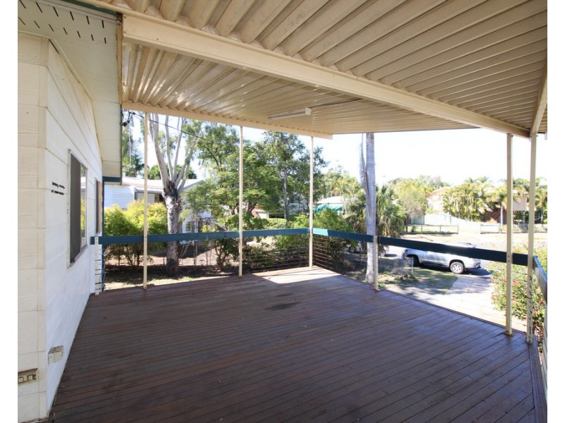 2 Pryor Place, Emerald QLD 4720