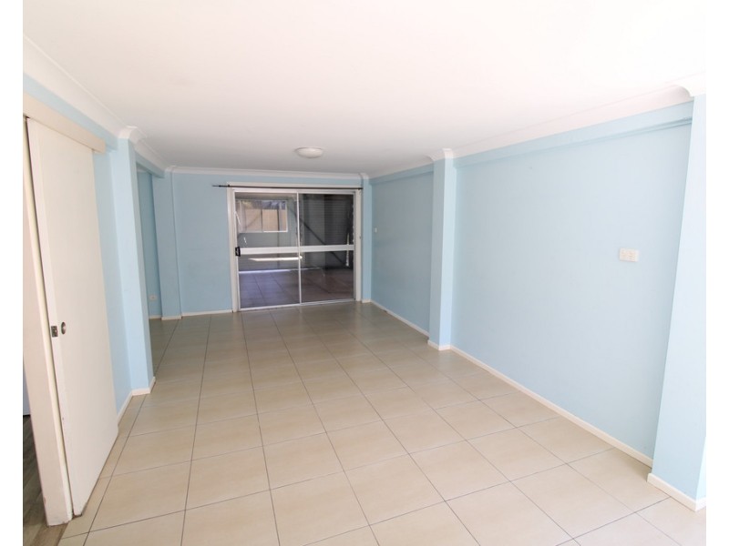 2 Pryor Place, Emerald QLD 4720