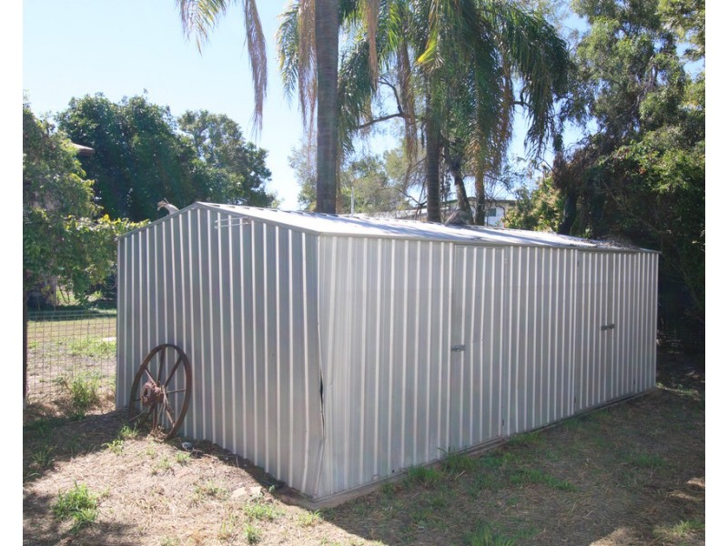 2 Pryor Place, Emerald QLD 4720