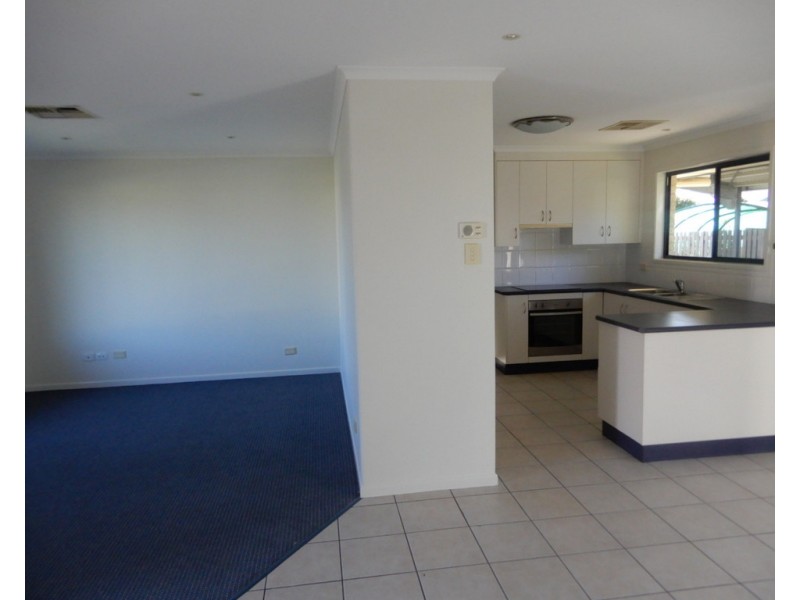 6 Coombs Court, Emerald QLD 4720