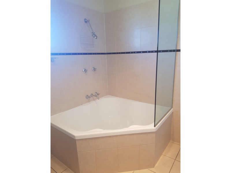 10/68 Moody Street, Emerald QLD 4720