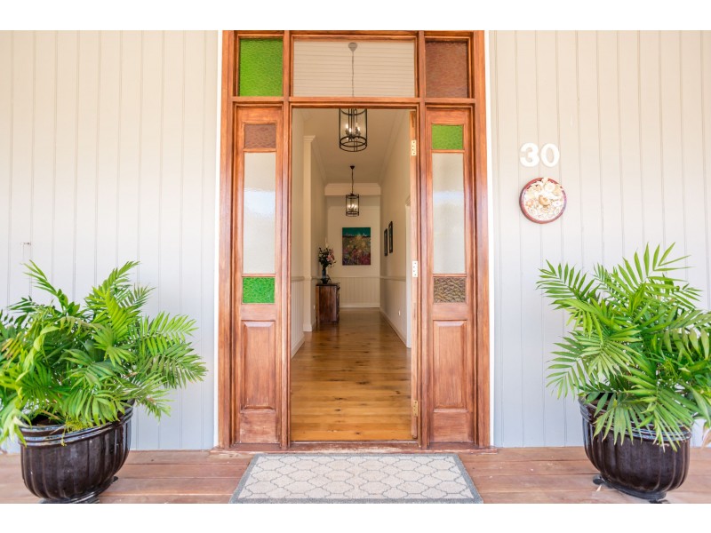 30 Braeside Road, Emerald QLD 4720