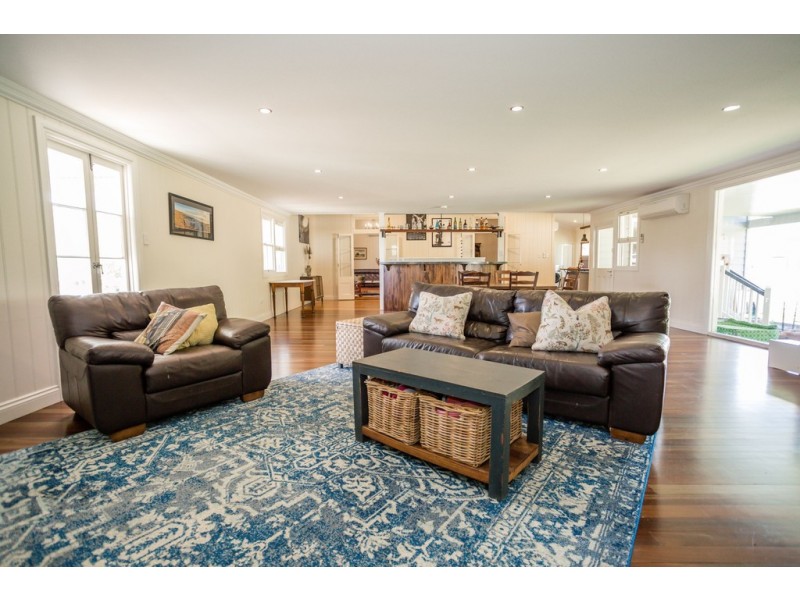 30 Braeside Road, Emerald QLD 4720