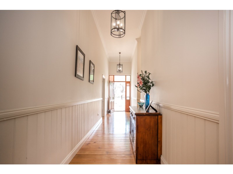 30 Braeside Road, Emerald QLD 4720