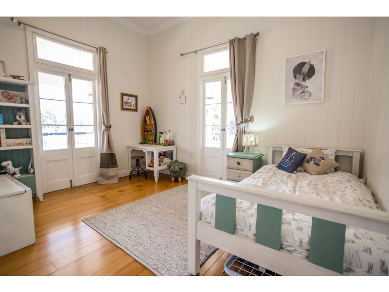 30 Braeside Road, Emerald QLD 4720