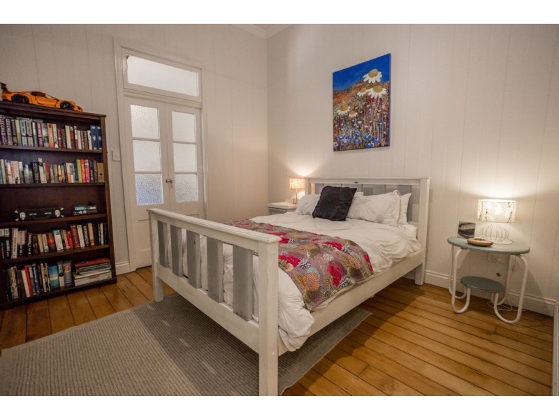 30 Braeside Road, Emerald QLD 4720