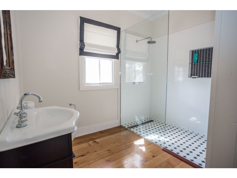 30 Braeside Road, Emerald QLD 4720