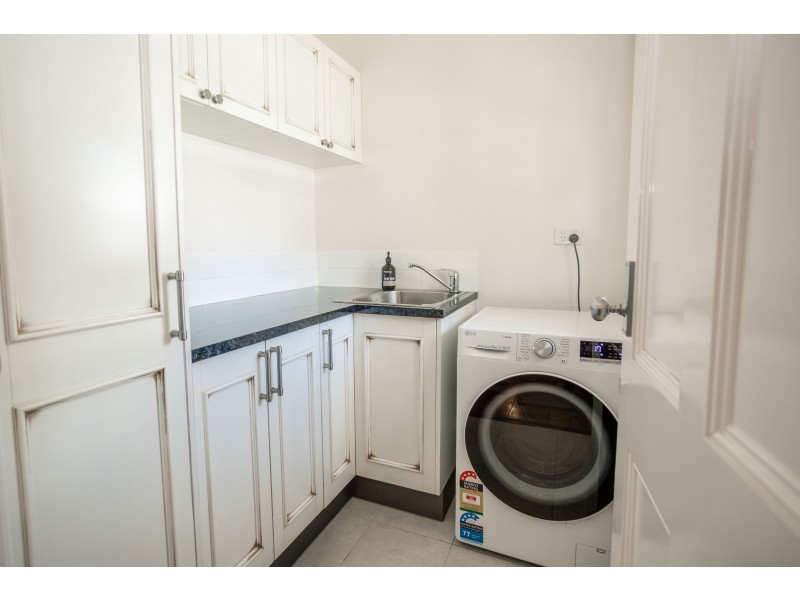 30 Braeside Road, Emerald QLD 4720