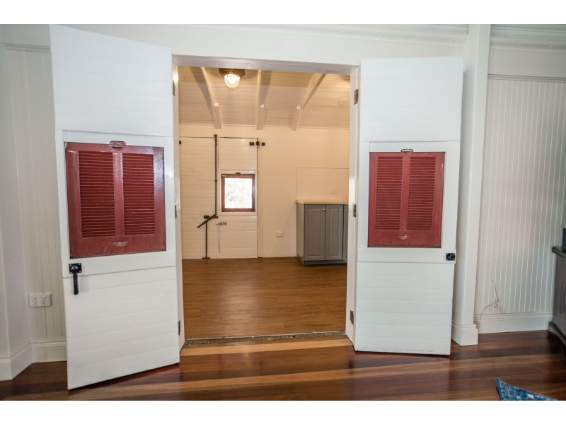 30 Braeside Road, Emerald QLD 4720