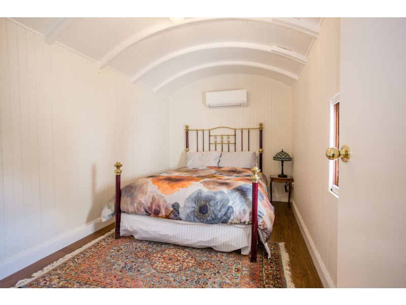 30 Braeside Road, Emerald QLD 4720