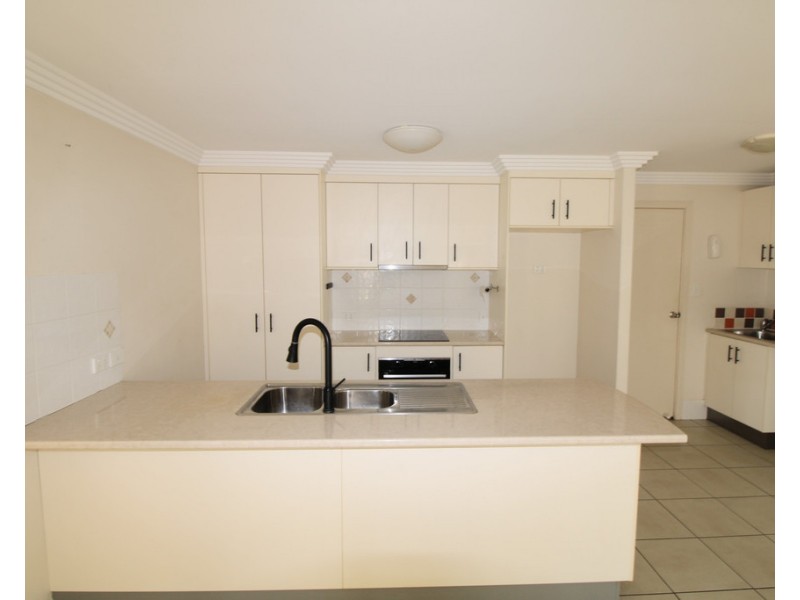 4 Mitchell Street, Emerald QLD 4720