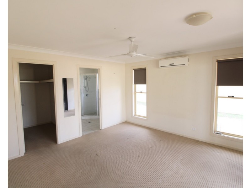 4 Mitchell Street, Emerald QLD 4720