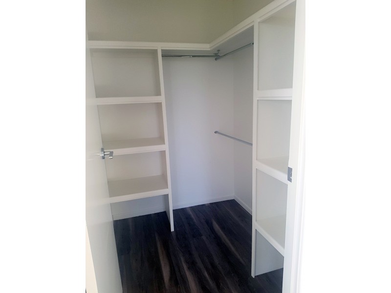 11 Vale Street, Emerald QLD 4720