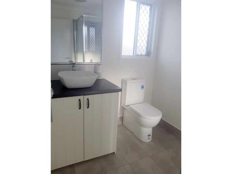 11 Vale Street, Emerald QLD 4720