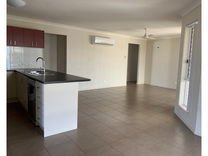 32 Scenic Drive, Emerald QLD 4720