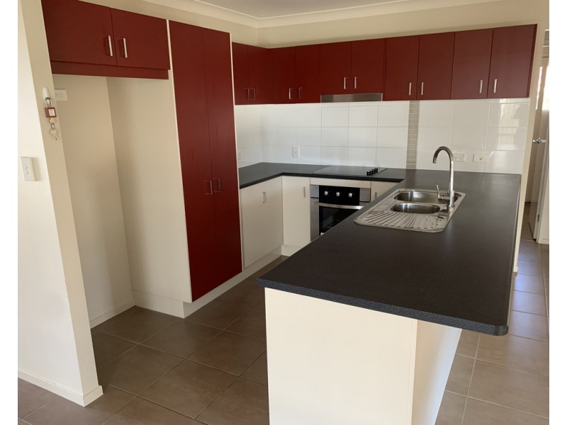 32 Scenic Drive, Emerald QLD 4720