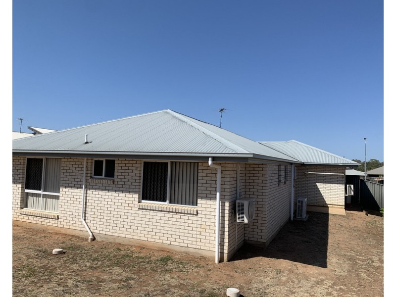 32 Scenic Drive, Emerald QLD 4720