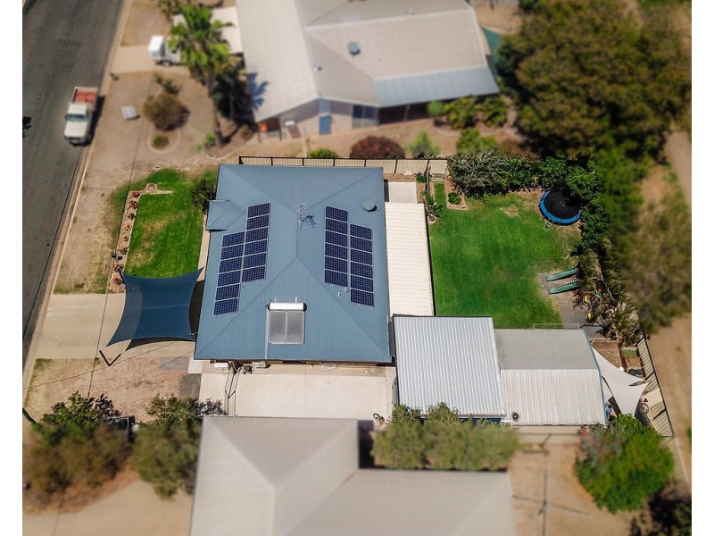 28 Dawn Crescent, Emerald QLD 4720