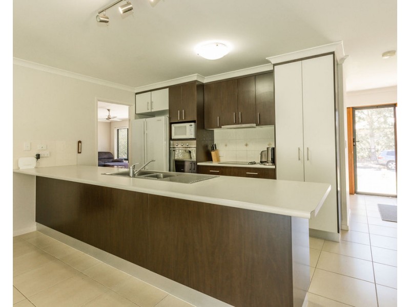 28 Dawn Crescent, Emerald QLD 4720
