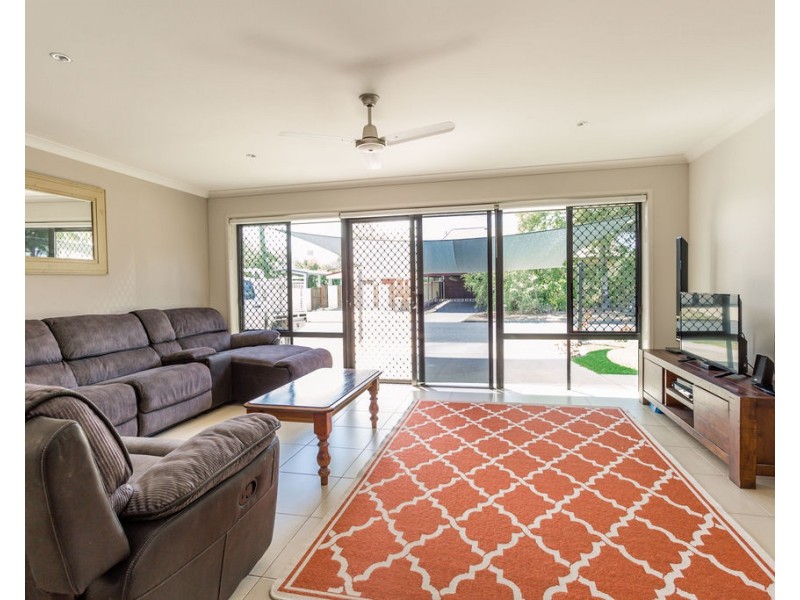 28 Dawn Crescent, Emerald QLD 4720