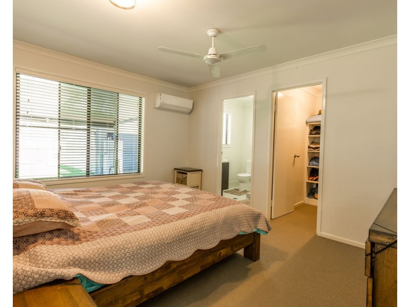 28 Dawn Crescent, Emerald QLD 4720
