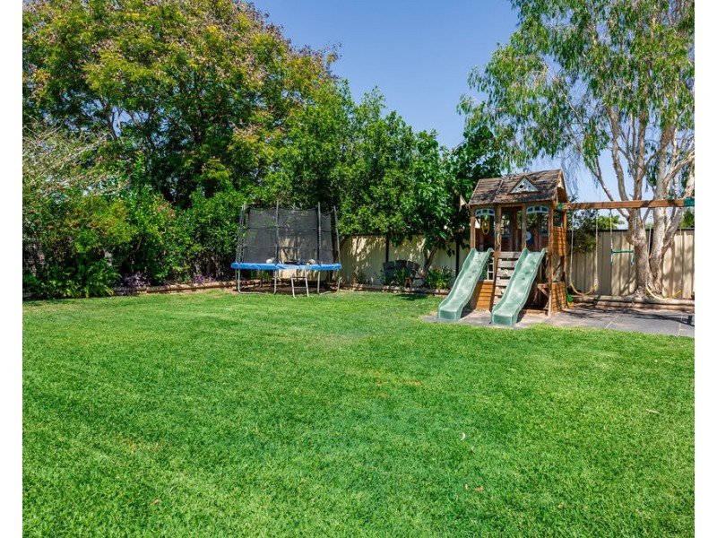 28 Dawn Crescent, Emerald QLD 4720